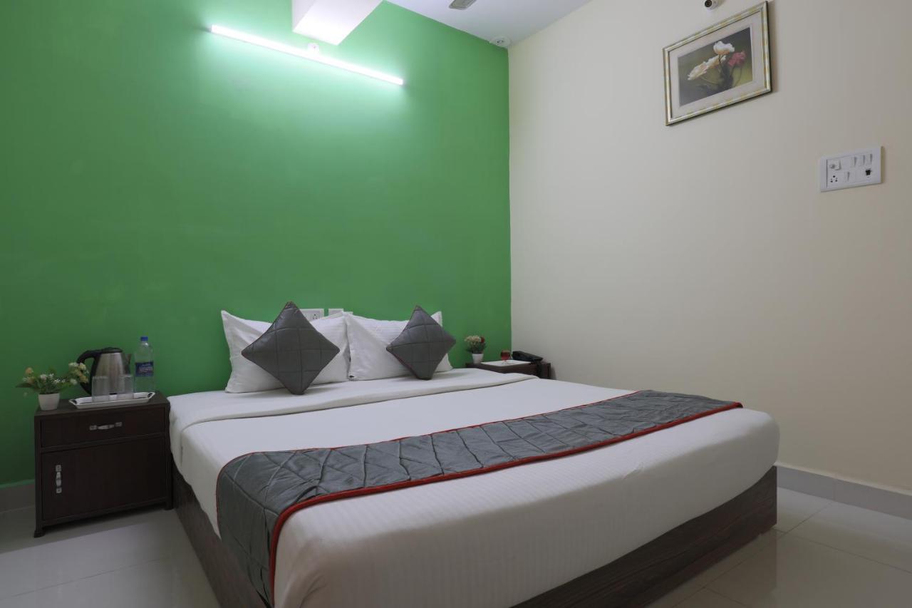 Green Tree Hotel-Near Vfs Global And Ramee Mall Ченнаї Екстер'єр фото