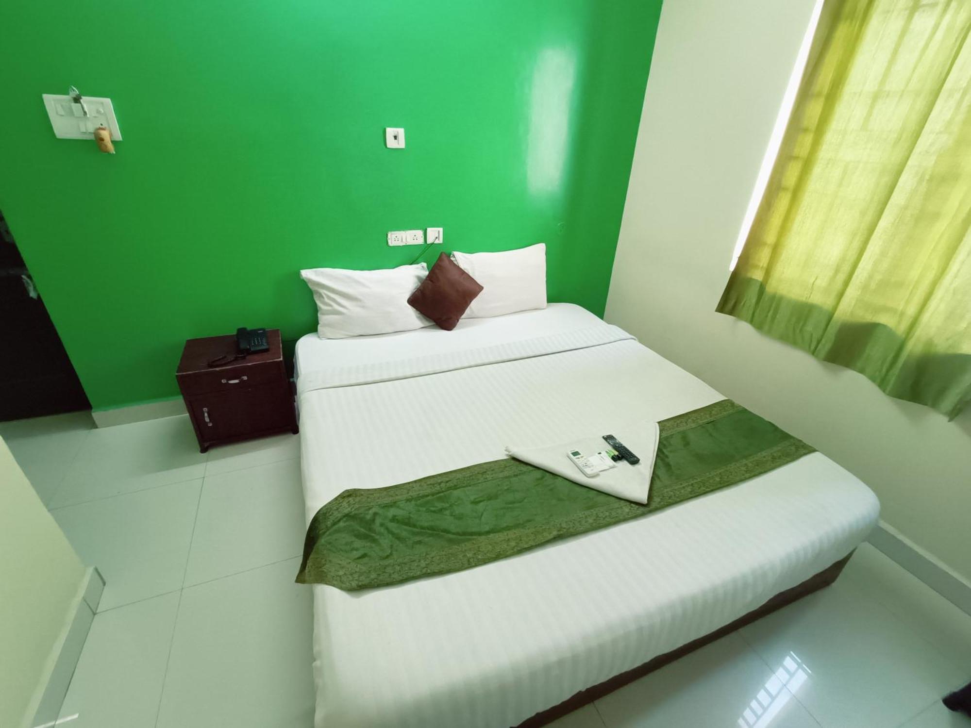 Green Tree Hotel-Near Vfs Global And Ramee Mall Ченнаї Екстер'єр фото