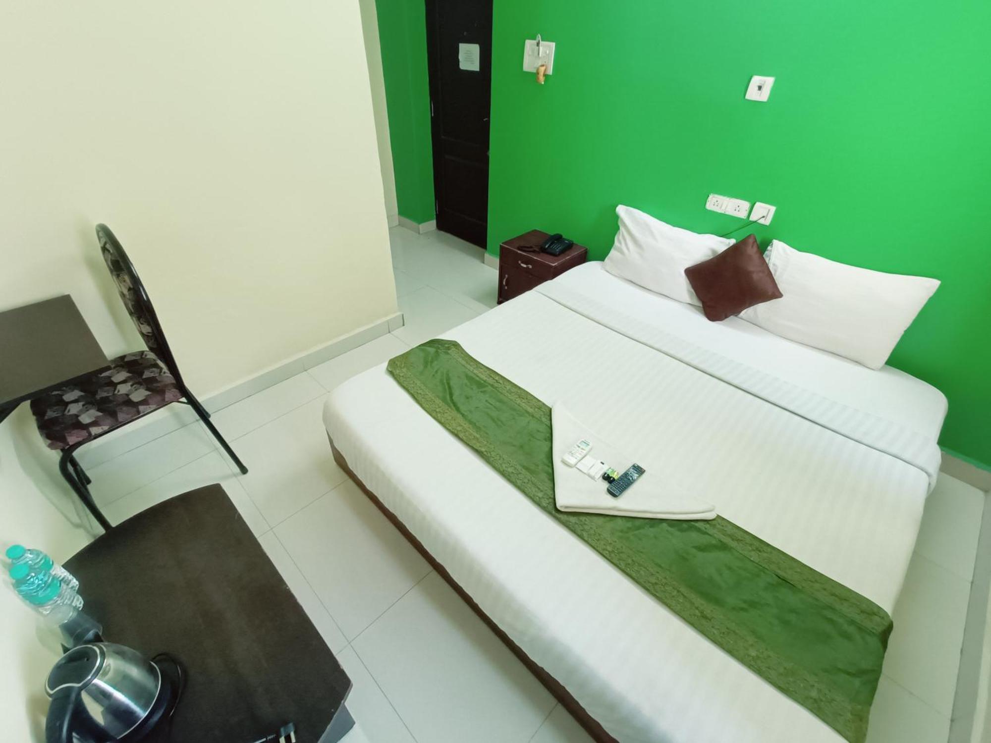 Green Tree Hotel-Near Vfs Global And Ramee Mall Ченнаї Екстер'єр фото