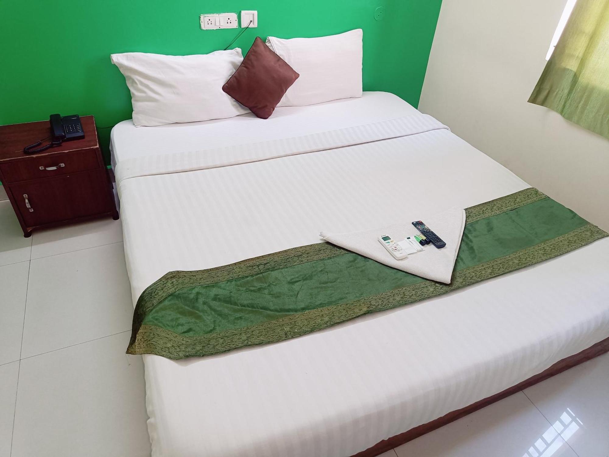 Green Tree Hotel-Near Vfs Global And Ramee Mall Ченнаї Екстер'єр фото